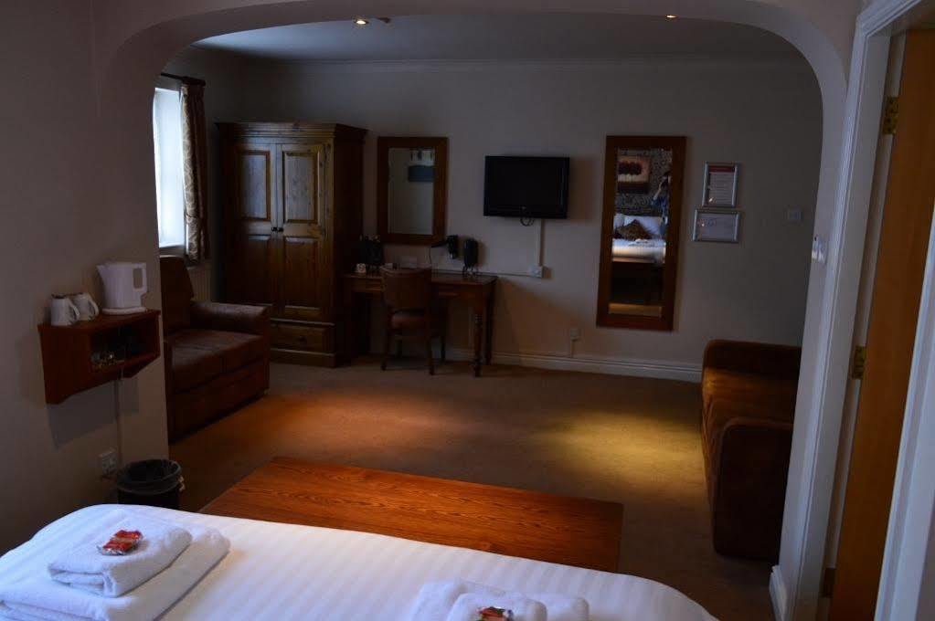 Red Lion, Wigan By Marston'S Inns Rufford Extérieur photo